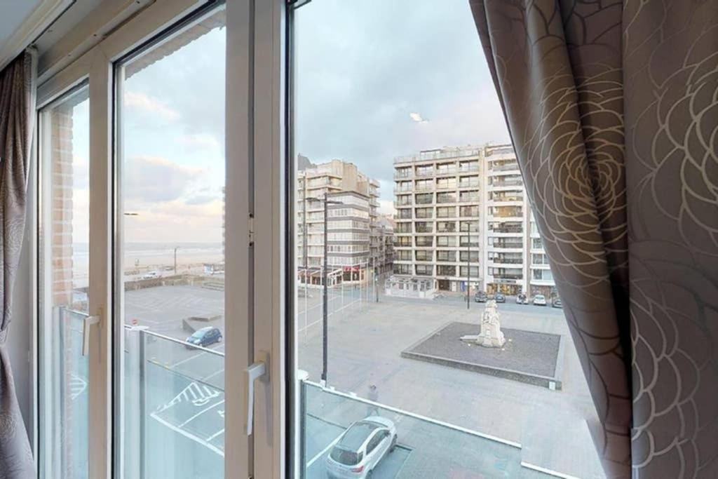 Studio Met Zeezicht Op Heldenplein Knokke-Heist Exterior foto
