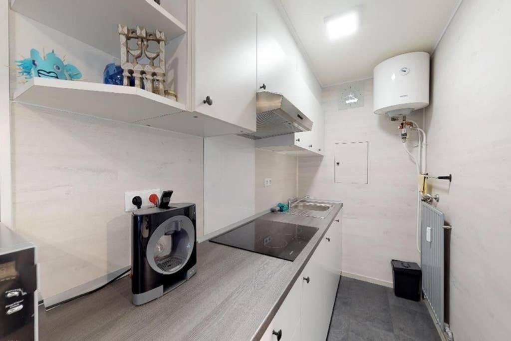 Studio Met Zeezicht Op Heldenplein Knokke-Heist Exterior foto